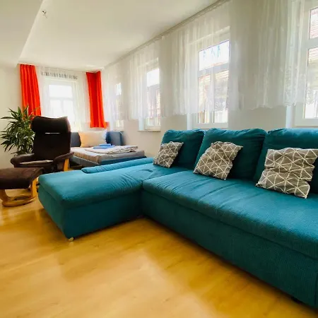 Apartment Quartier48 - 2 Stadtapartments Oder Ganze Haus Bis 9 Personen Suhl
