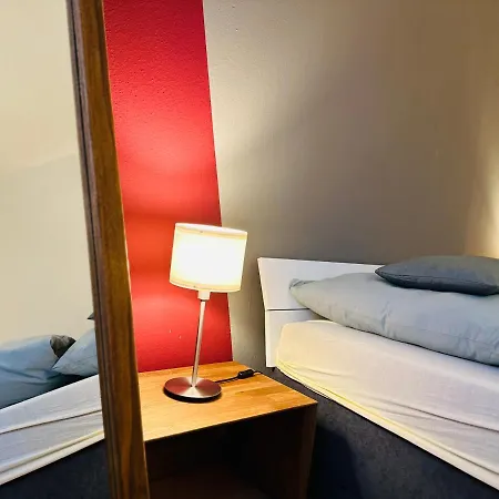 Apartamento Quartier48 - 2 Stadtapartments Oder Ganze Haus Bis 9 Personen Suhl